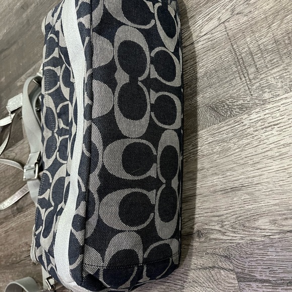 Coach baby bag - excellent like new condition - Picture 5 of 6
